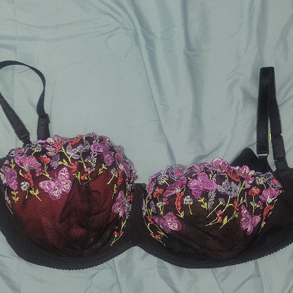 Floral Embroidered Black Bra